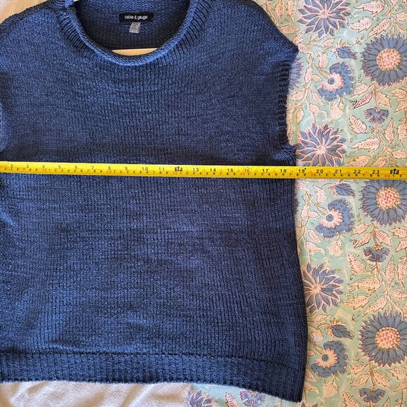 Cable & Gauge Blue Crew Neck Sleeveless Sweater - Picture 6 of 8